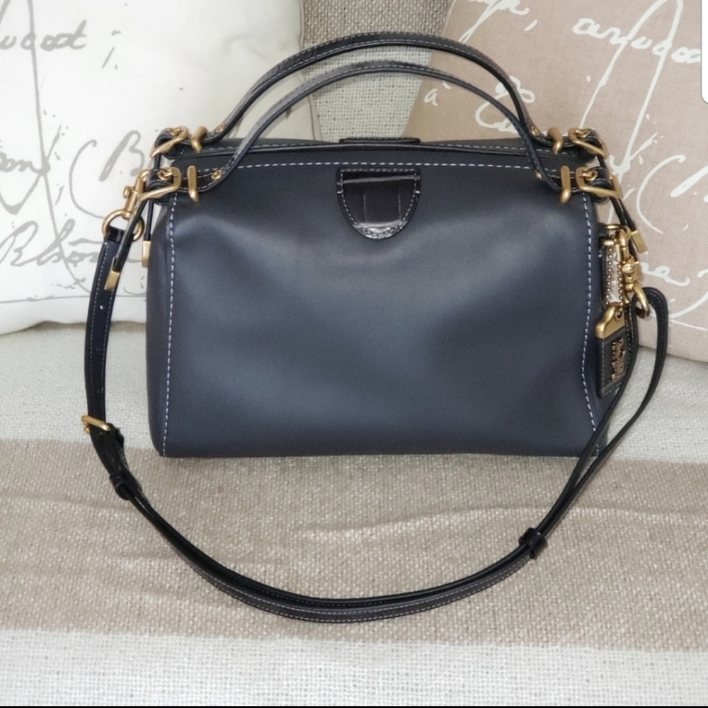 💥SOLD💥LN♡ COACH LAUREL FRAME BAG